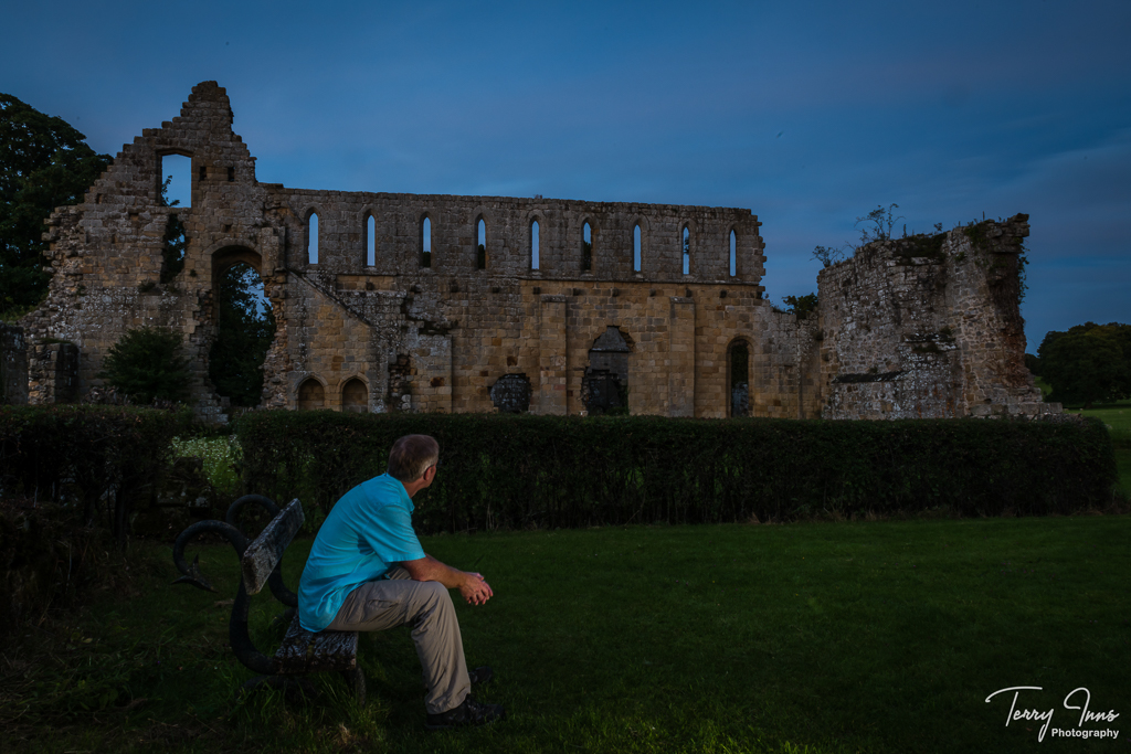 Waiting for the sun to set over the abbey